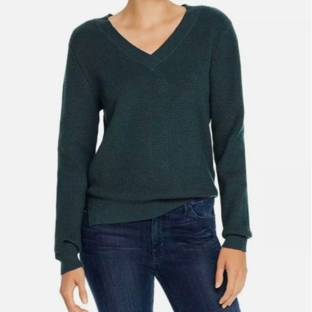 NWT Comune V-neck Ribbed Sweater